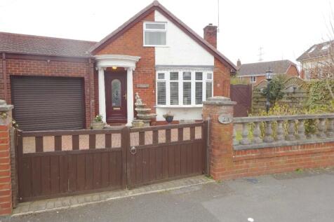 2 bedroom detached bungalow for sale