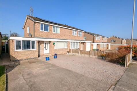 4 bedroom semi-detached house for sale