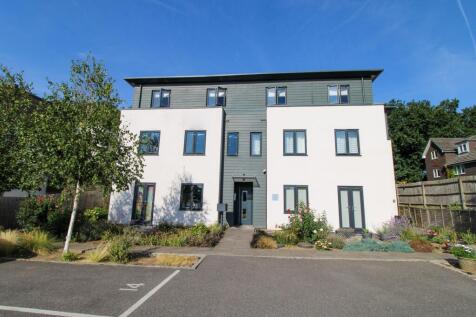 Elizabeth Court, Burgess Hill, RH15 2 bed apartment for sale