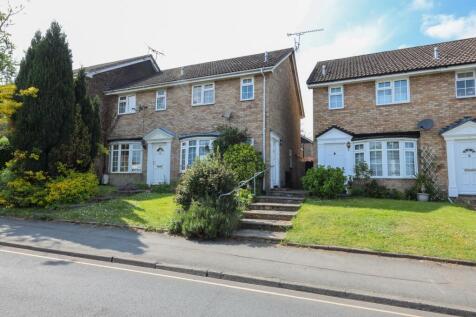 Cleveland Gardens, Burgess Hill, RH15 3 bed end of terrace house for sale