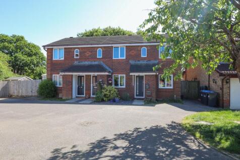 Coulstock Road, Burgess Hill, RH15 2 bed terraced house for sale