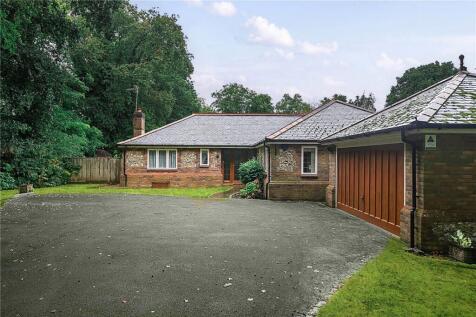 The Avenue, Rowledge, Farnham... 4 bed bungalow for sale