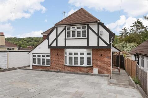 Valley Road, Kenley CR8 4 bed house for sale