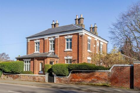 Admaston Road, Telford TF1 6 bed detached house for sale