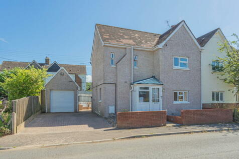 4 bedroom semi-detached house for sale