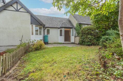 2 bedroom semi-detached bungalow for sale