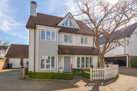 Edgar Close, West Malling ME19 4 bed detached house for sale