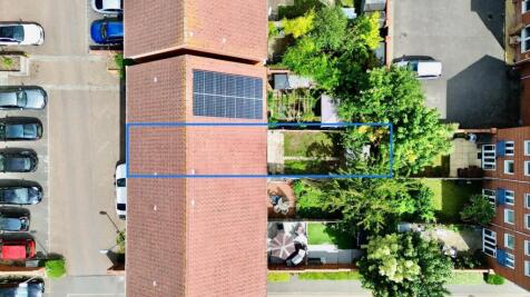 4 bedroom terraced house for sale