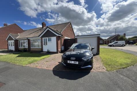 2 bedroom semi-detached bungalow for sale