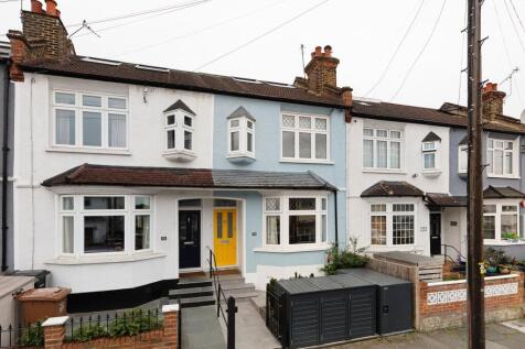 4 bedroom terraced house for sale