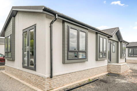 Bambers Lane, Blackpool FY4 2 bed park home for sale