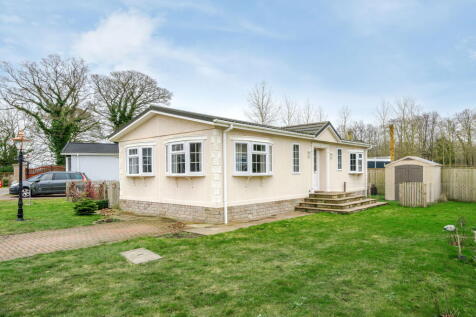 Puddledock Lane, Thetford IP24 2 bed park home for sale