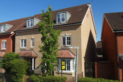 Bennet Canfield, Dunmow CM6 4 bed semi
