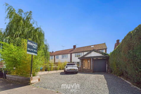 Roseacres, Bishop's Stortford CM22 5 bed semi
