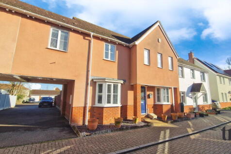 Denton Crescent, Braintree CM77 4 bed semi