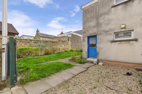 3 bedroom flat for sale