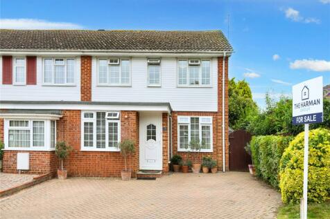 4 bedroom semi-detached house for sale