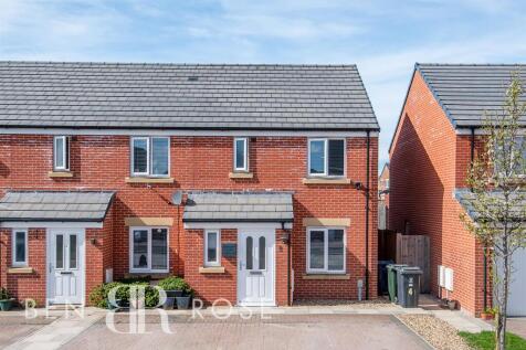 Fylde Crescent, Hesketh Bank PR4 3 bed end of terrace house for sale