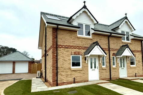 2 bedroom semi-detached house for sale