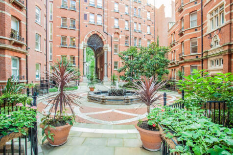 London SW1H 3 bed apartment for sale