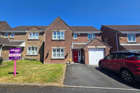 Clos Yr Hesg, Swansea SA7 4 bed detached house for sale