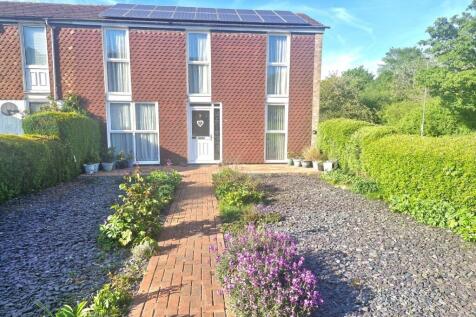 3 bedroom end of terrace house for sale