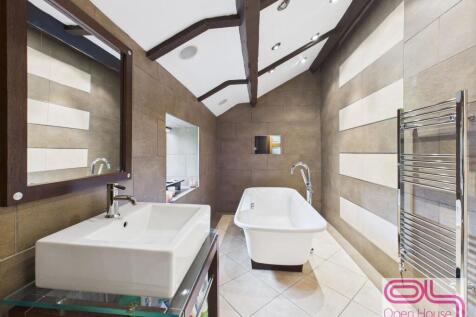 4 bedroom cottage for sale
