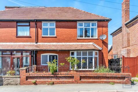 2 bedroom semi-detached house for sale