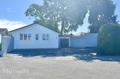 Seliot Close, Poole BH15 3 bed detached bungalow for sale