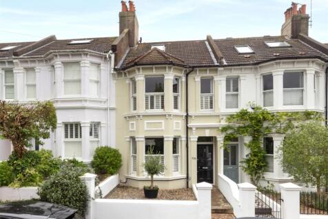 4 bedroom terraced house for sale