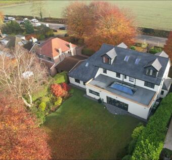 6 bedroom detached house for sale