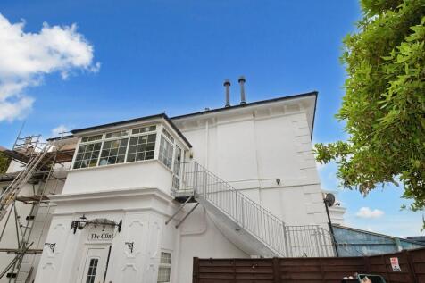 3 bedroom flat for sale