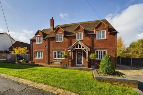 Limekiln Lane, Newport TF10 4 bed detached house for sale