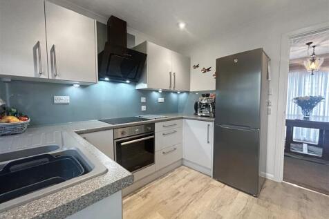 Old Newton Road, Bovey Tracey 2 bed park home for sale