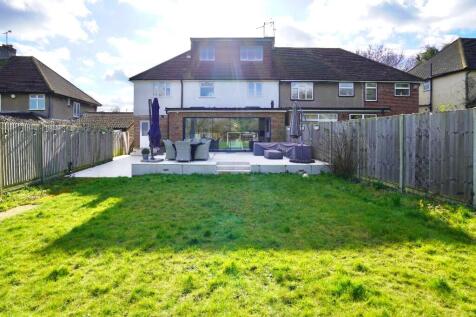 4 bedroom semi-detached house for sale