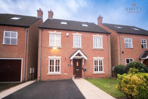 5 bedroom detached house for sale