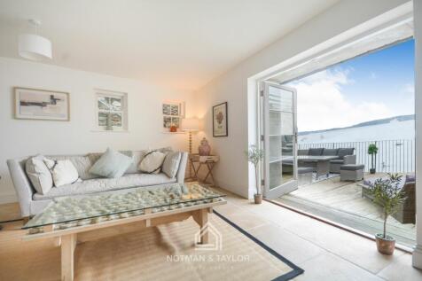 Cawsand, Torpoint PL10 3 bed cottage for sale