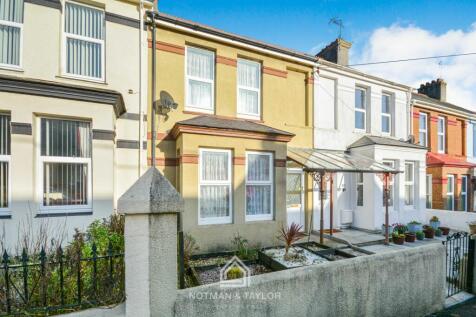 Torpoint PL11 3 bed terraced house for sale