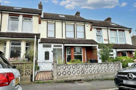 4 bedroom terraced house for sale