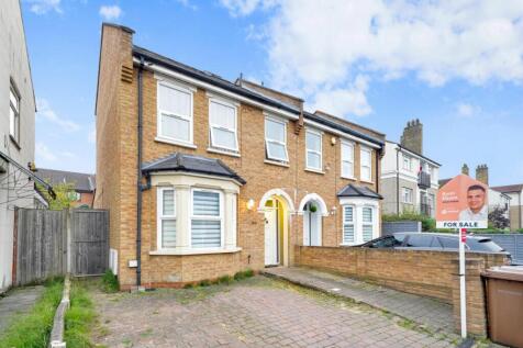 Hale End Road, London E17 4 bed terraced house for sale