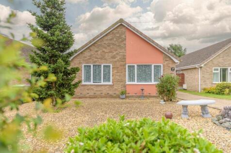 Moor Lane, Grantham NG33 2 bed detached bungalow for sale