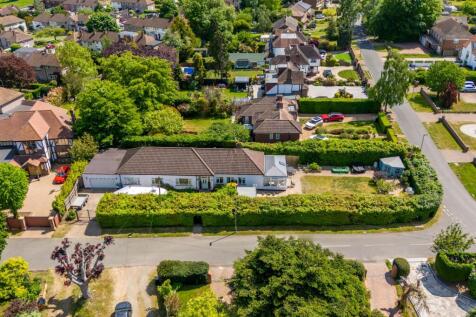 Highfield Road, Chislehurst BR7 4 bed detached bungalow for sale