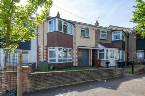 Carlton Road, London E17 3 bed terraced house for sale