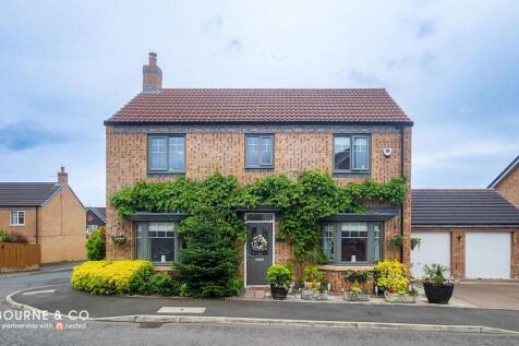 4 bedroom detached house for sale