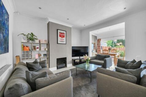 Mainridge Road, Chislehurst BR7 2 bed semi
