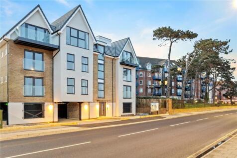 Marina View, Weymouth DT4 3 bed apartment for sale