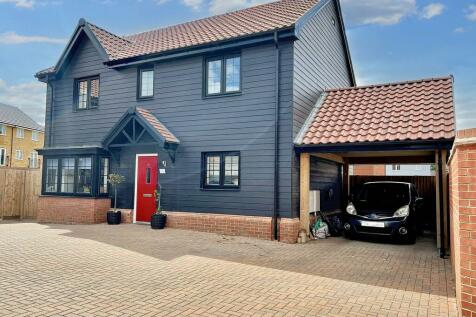 4 bedroom detached house for sale