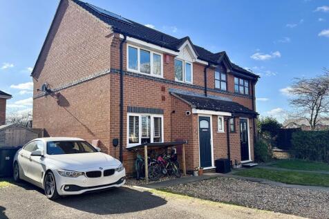 3 bedroom semi-detached house for sale