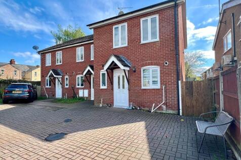 2 bedroom end of terrace house for sale