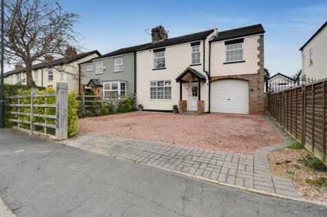 4 bedroom cottage for sale
